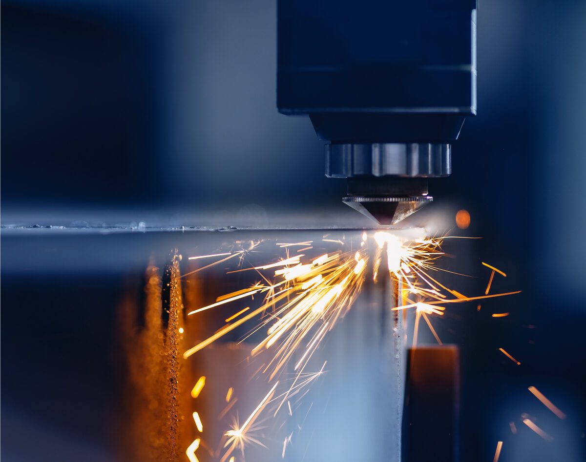 How are Manufacturers Using Luminance’s Legal-Grade  AI?